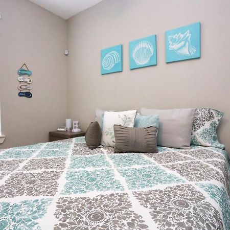 갤버스턴 Hidden Hideaway! Bungalow 2 Blocks From The Beach! Sleeps 3 빌라 외부 사진