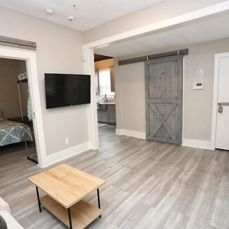 갤버스턴 Hidden Hideaway! Bungalow 2 Blocks From The Beach! Sleeps 3 빌라 외부 사진