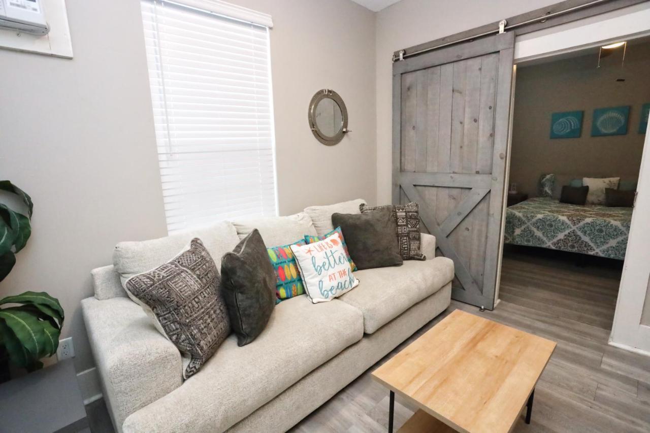 갤버스턴 Hidden Hideaway! Bungalow 2 Blocks From The Beach! Sleeps 3 빌라 외부 사진