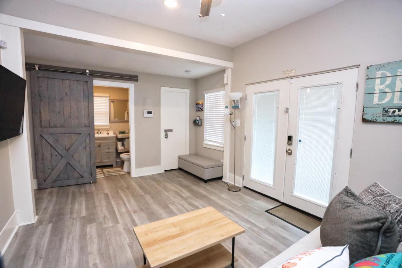 갤버스턴 Hidden Hideaway! Bungalow 2 Blocks From The Beach! Sleeps 3 빌라 외부 사진