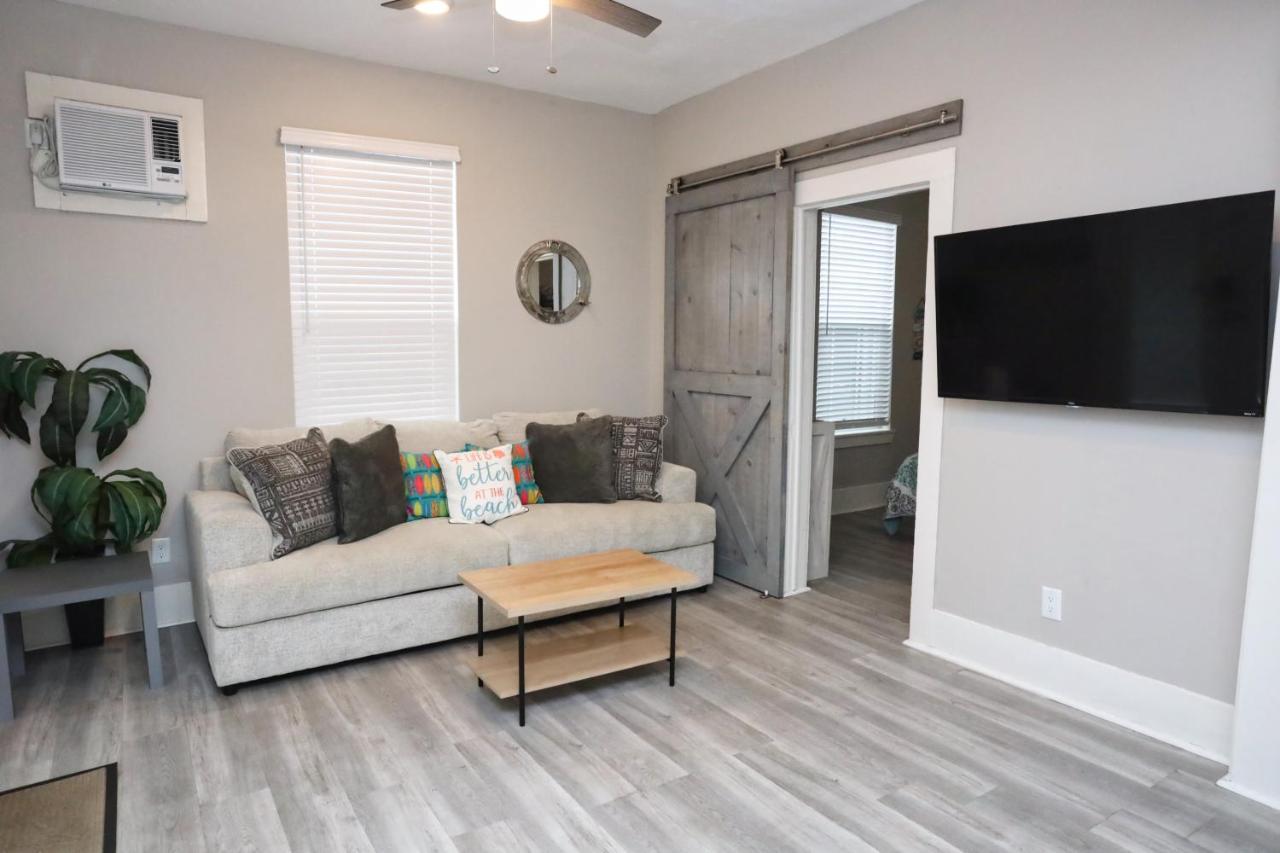 갤버스턴 Hidden Hideaway! Bungalow 2 Blocks From The Beach! Sleeps 3 빌라 외부 사진